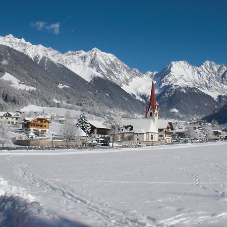 Hotel Messnerwirt Anterselva di Mezzo Eksteriør billede