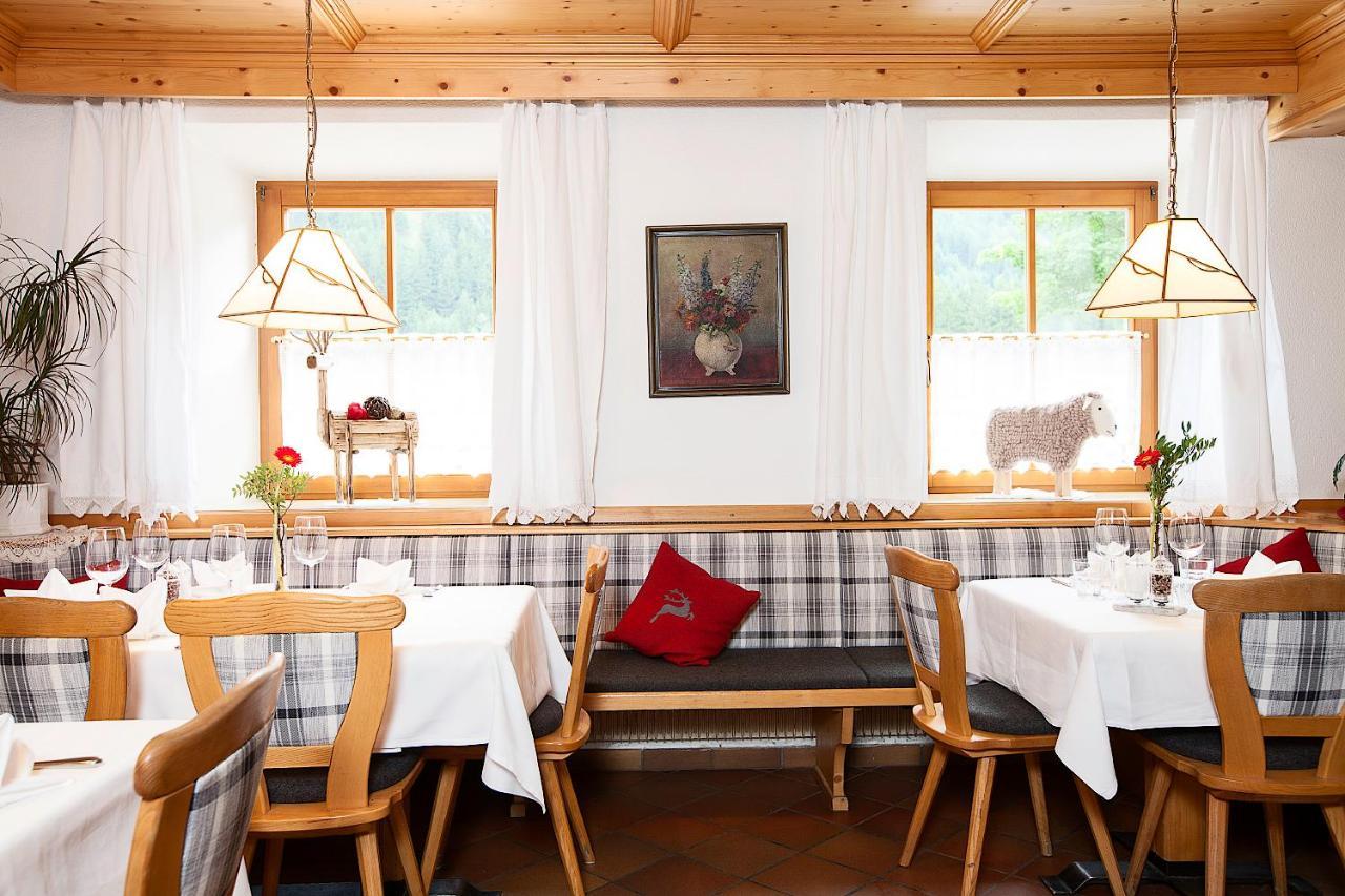 Hotel Messnerwirt Anterselva di Mezzo Eksteriør billede