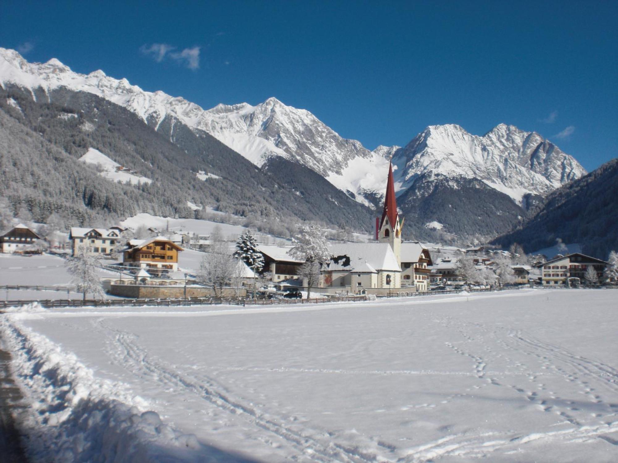 Hotel Messnerwirt Anterselva di Mezzo Eksteriør billede