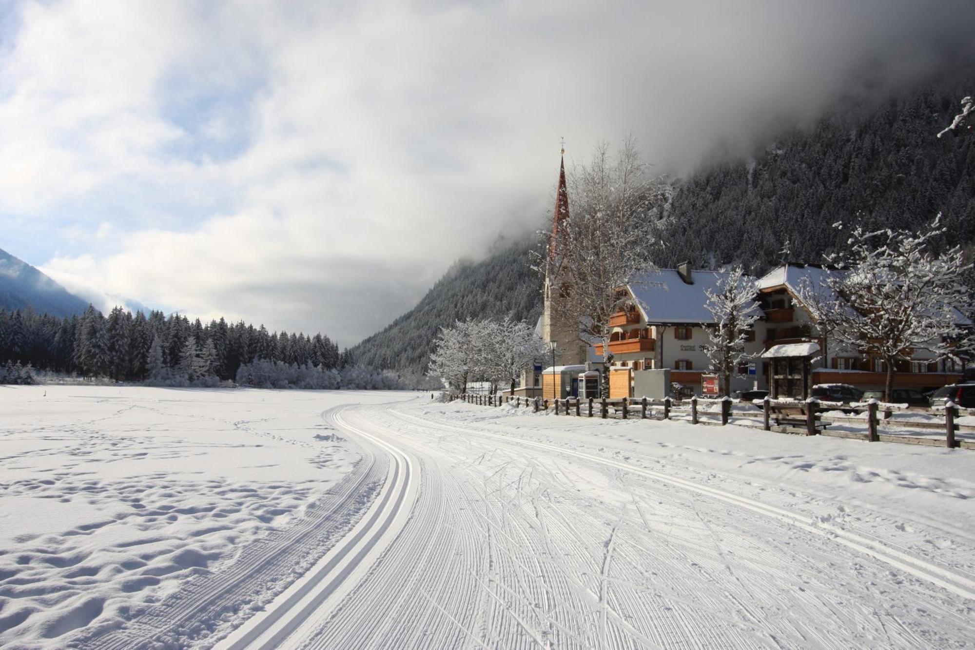 Hotel Messnerwirt Anterselva di Mezzo Eksteriør billede