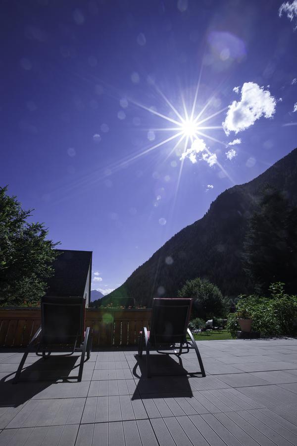 Hotel Messnerwirt Anterselva di Mezzo Eksteriør billede