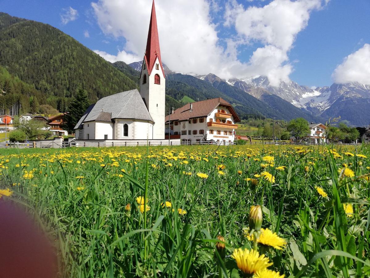 Hotel Messnerwirt Anterselva di Mezzo Eksteriør billede
